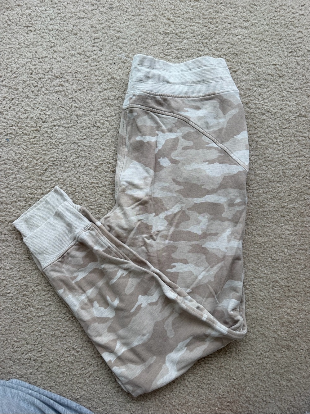 Athleta Women’s Neutral Camo Joggers - Beige Camo